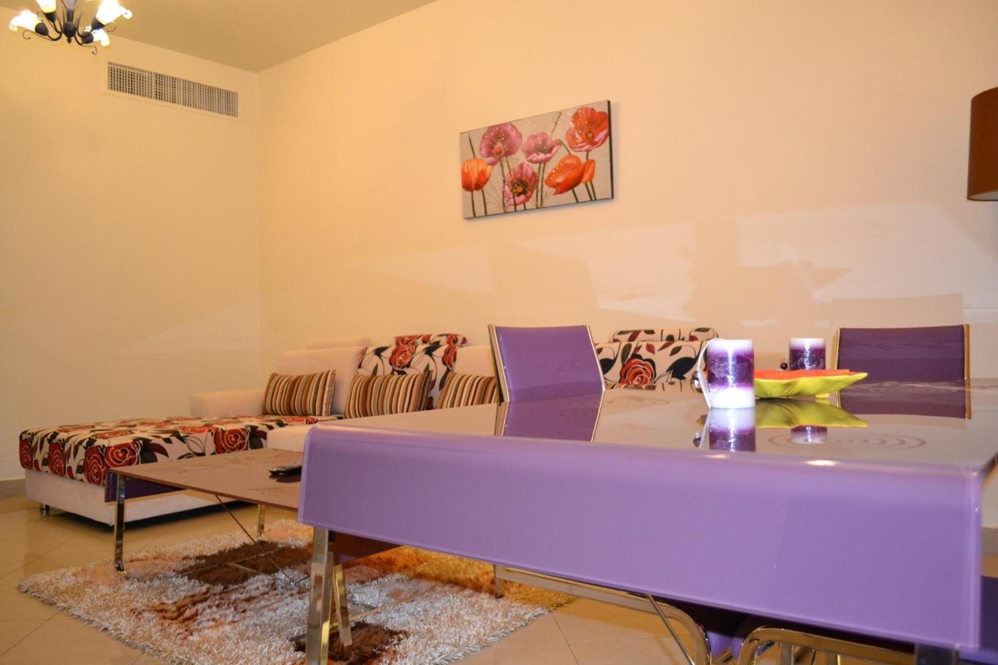 Abu Dhabi Plaza Hotel Apartments Exterior photo