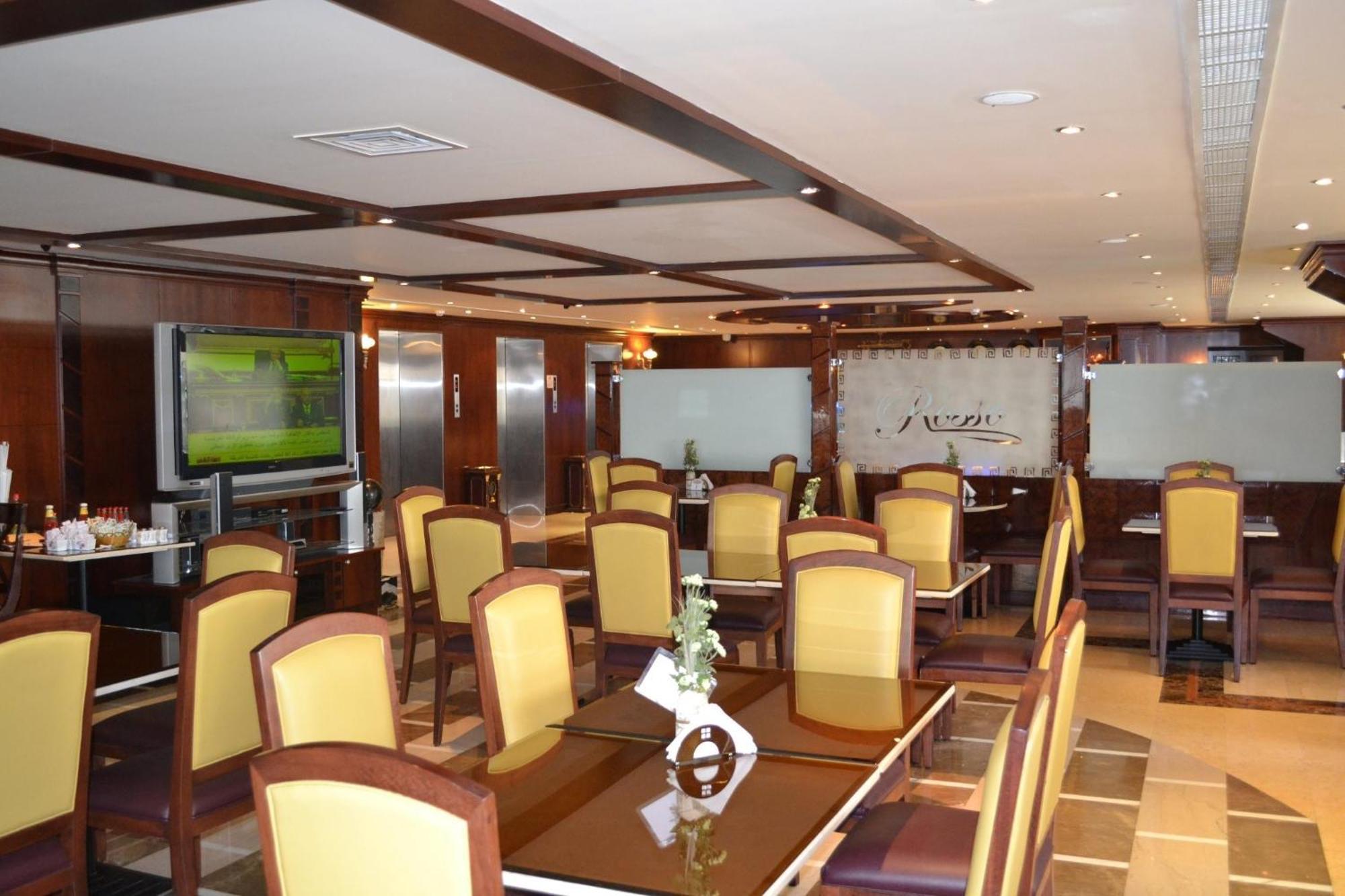 Abu Dhabi Plaza Hotel Apartments Exterior photo